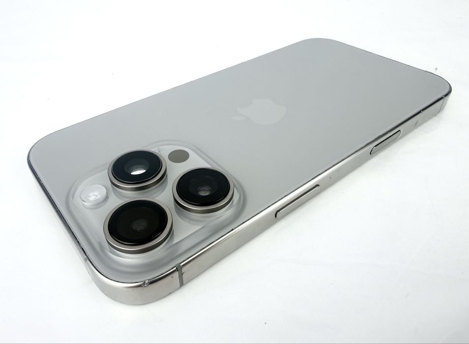 Apple iPhone 16 Pro 1TB Natural Titanium Отличен! Гаранция!
