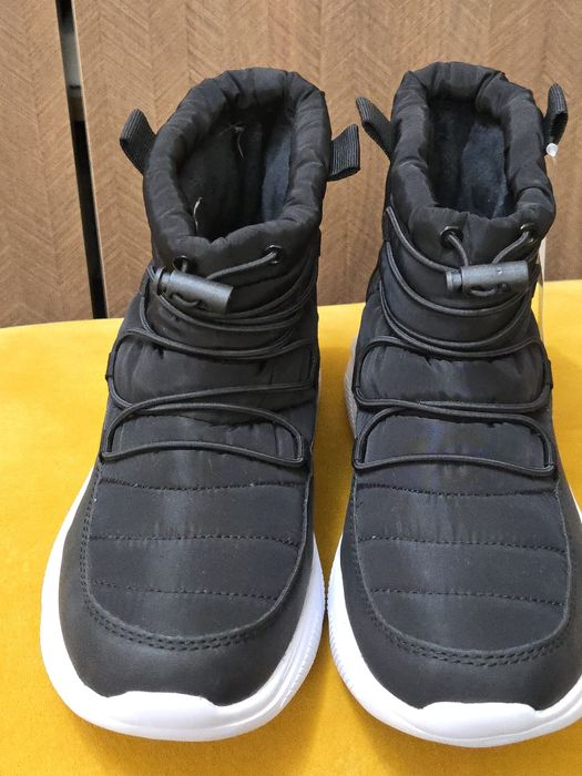 Маратонки обувки 38-40