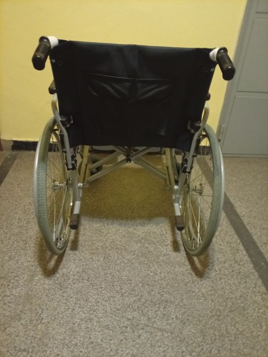 Продавам рингова инвалидна количка