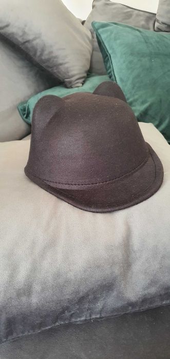 Шапка за момиче с котешки уши