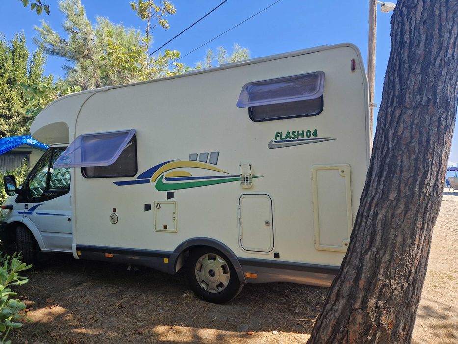 Autorulota semiintegrata Ford Chauson Flash O4 an 2007