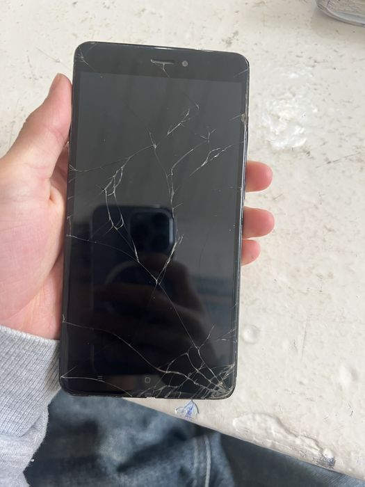 Iphone xs.                  .