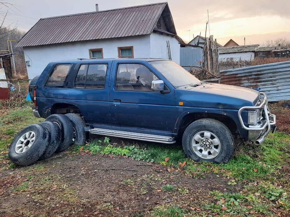 Легковая машина TERRANO