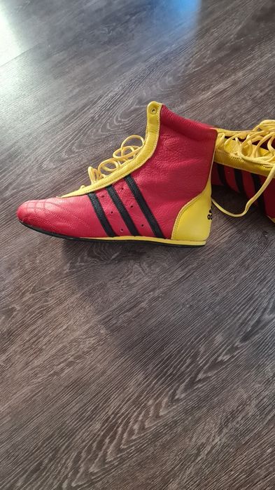 Адидас дамски ботуши от Германия