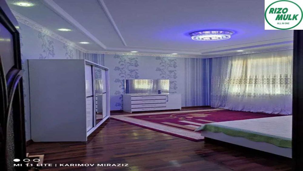 Назарбек Харакатда файзли ховли сотилади. NR494/162