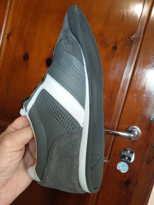 Tommy Hilfiger 43нм. 28,0см.