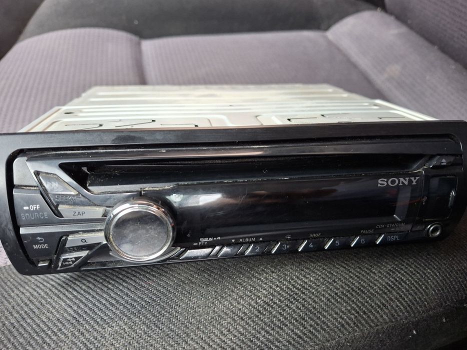 Sony CDX-GT470UM