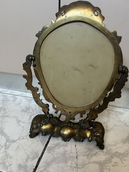 Oglinda veche din bronz masiv in stil baroc
