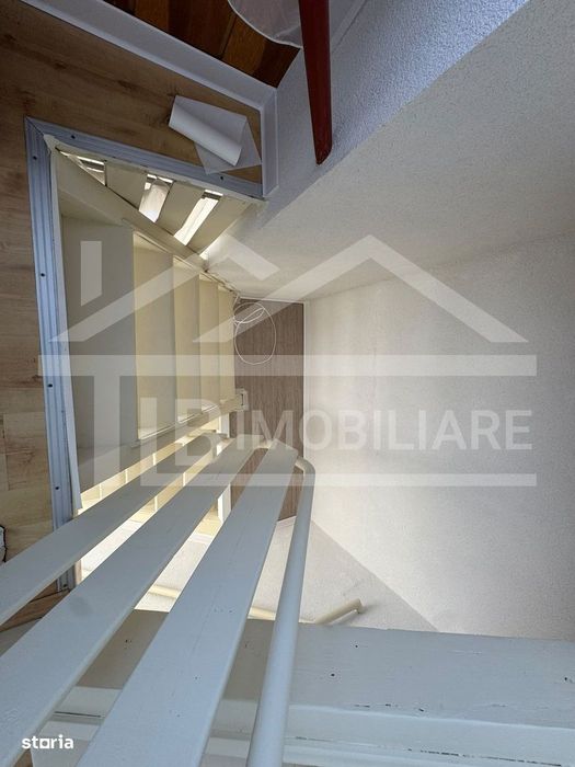Casa cu 4 camere, 180 mp, Zona Semicentrala