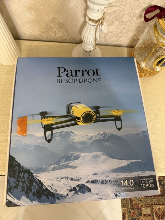 Квадрокоптер Parot Bebop Drone