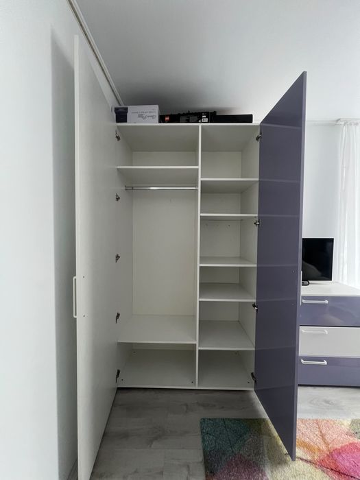 Mobila dormitor complet: dulap, pat, comoda