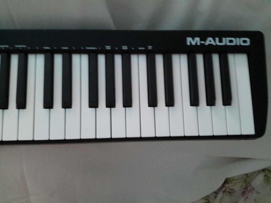 MIDI клавиатура KEYSTATION61 MK3