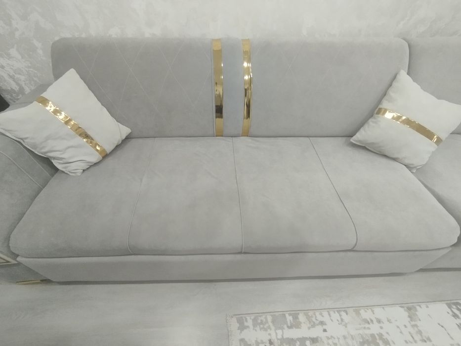 Срочно продам диван