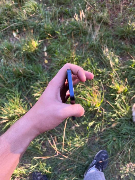 Обменяю айфон 12 мини