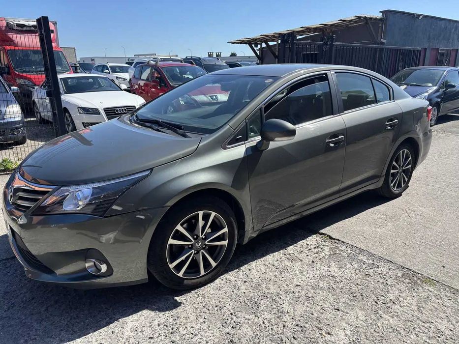 Toyota Avensis T27 2.0d4d 124к.с 2014г. facelift се продава на части