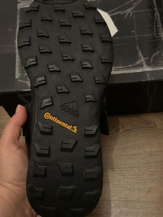 Adidasi Stella McCartney noi originali !