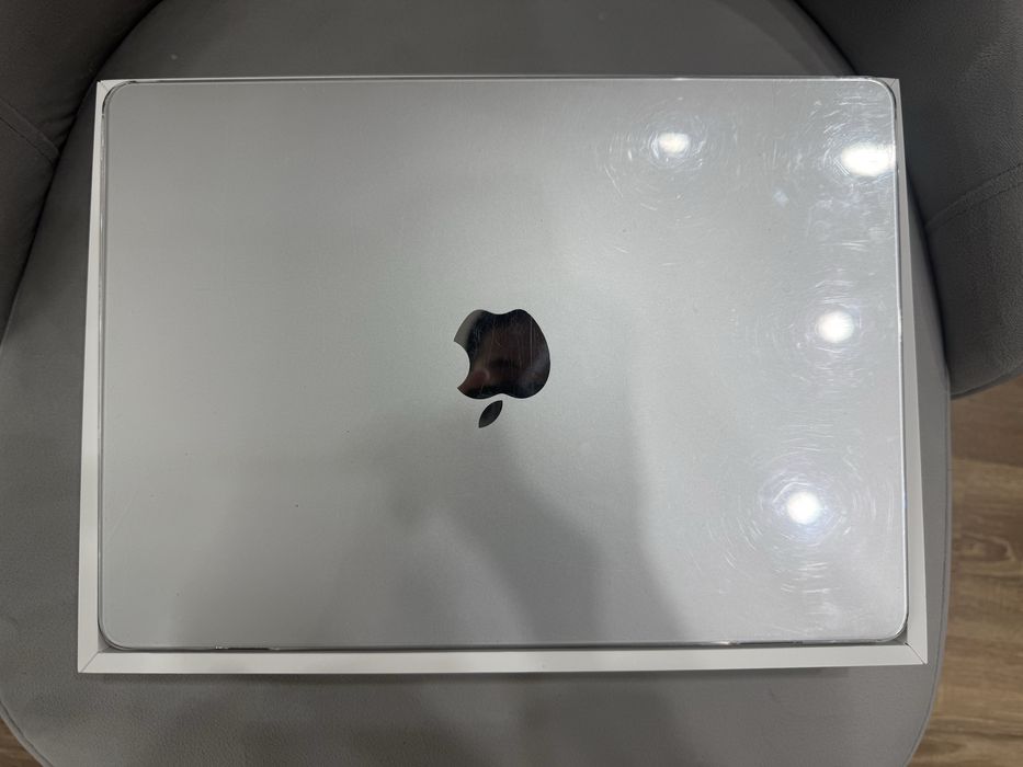 MacBook Air 13, 2025