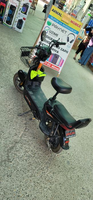 Skuter sotiladi. Tez va arzon.