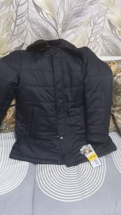 Продам куртку абсолютно новая