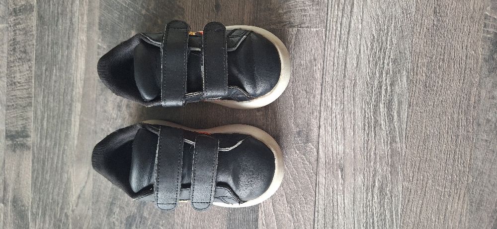 Маратонки адидас бъбал