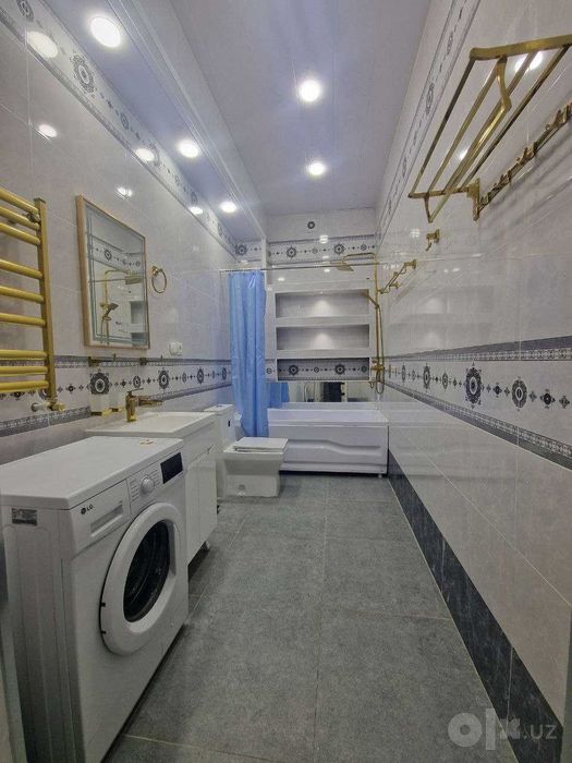 Продается 4 комнатная квартира ремонт ул.Махтумкули, Макро