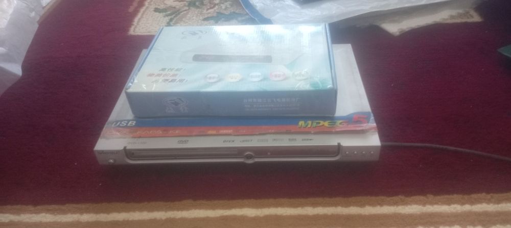 Продаётся бытовая техника dvd видио аппарат funay. Магнита фон мини