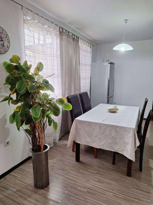 Дава се под наем Тристаен апартамент в Пловдив, Център - 170 кв.м за 650 € - Снимка #4