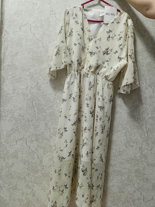 Продам новое платье