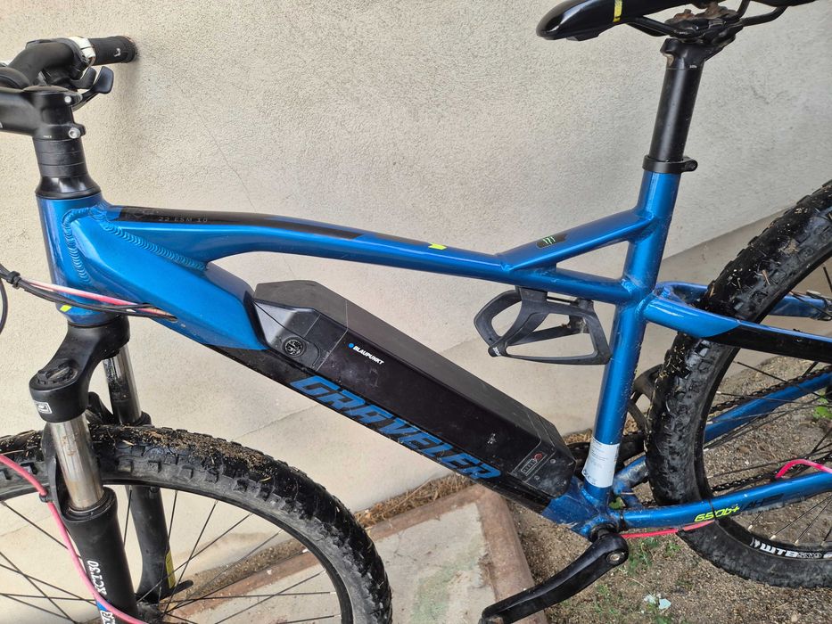 Prophete Graveler de 27.5 inch, echipată cu un motor spate Blaupunkt și baterie pe cadru.