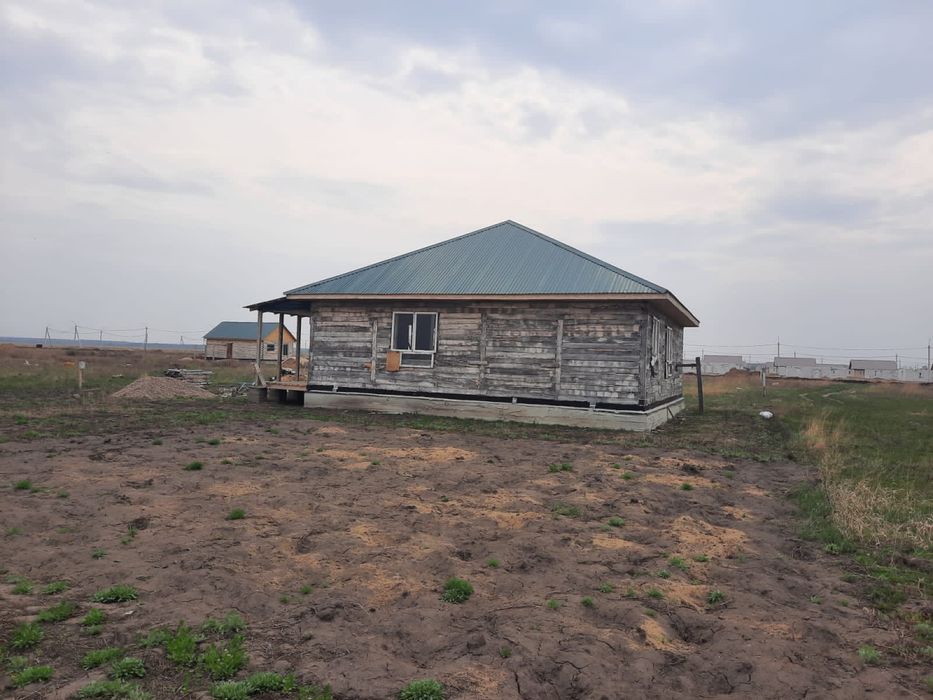 Продам дом с земельным участком