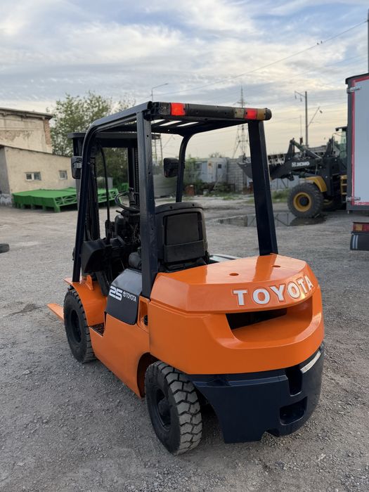 Вилочный погрузчик кара автокара