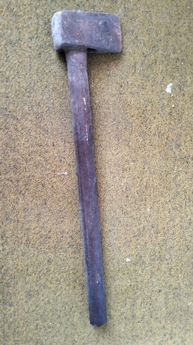 Продам.      колун