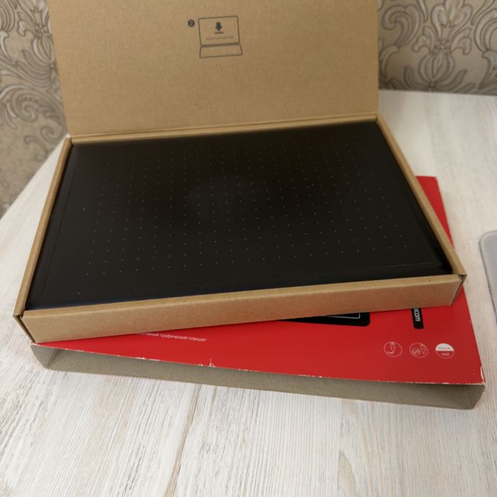 Графический планшет One by Wacom Medium (CTL-672)