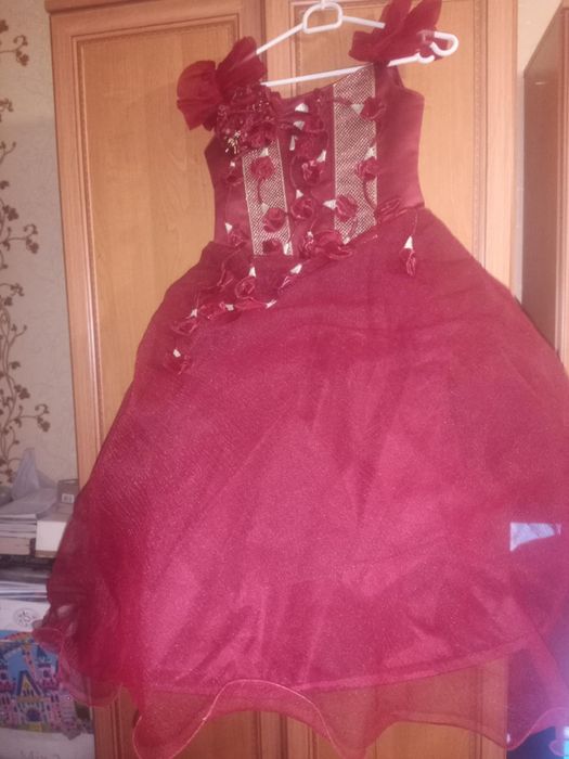 Продавам детски дрехи