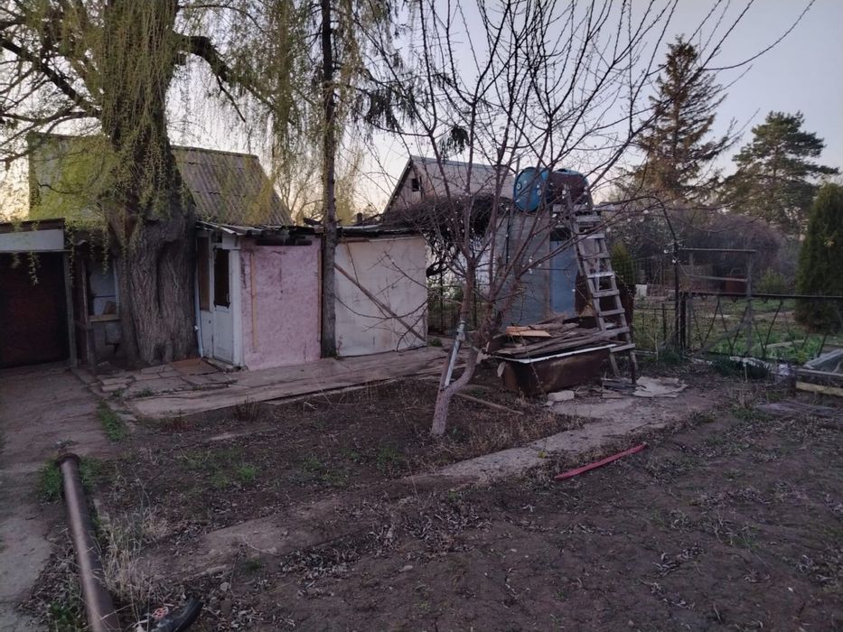 Продам дачу в хорошем районе