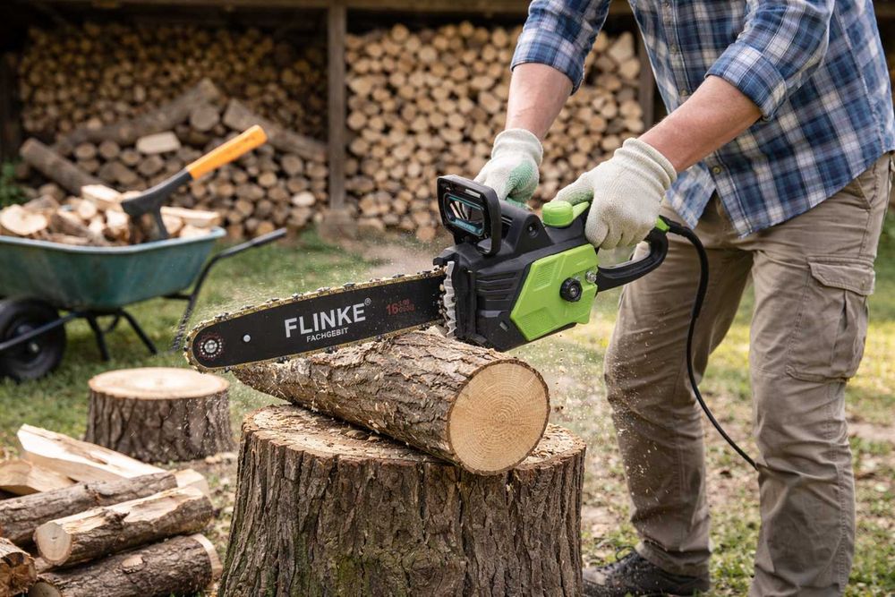 Fierastrau electric FLINKE 3200W lama 40 cm ungere automata