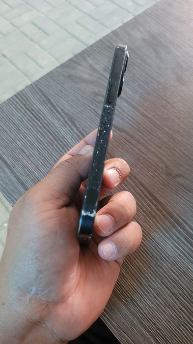 IPhone 13 128гб норм телефон