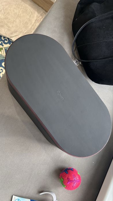 Dyson id цвет вишня.