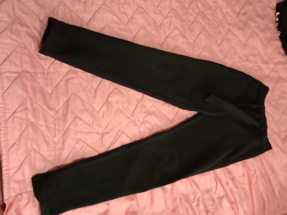 Подростковые брюки классические и спортивные и куртка