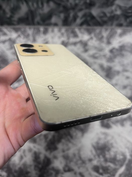 Телефон разбитый ТОРГ УМЕСТЕН