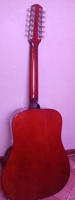 Гитара 12 струнная