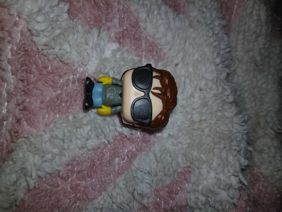 Фигурки очень странные дела