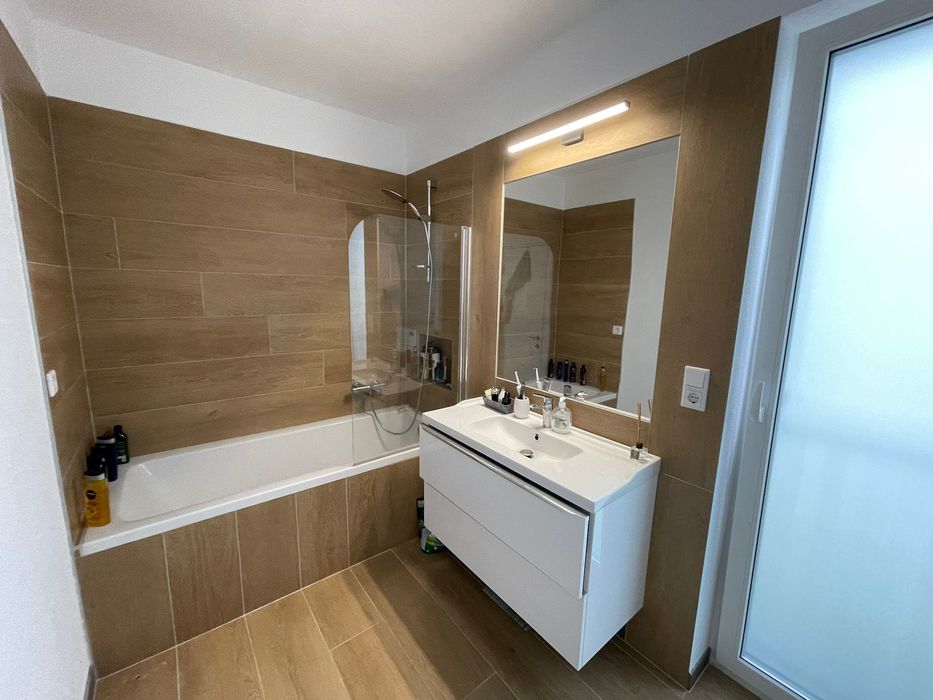 Apartament de închiriat Eugen Ionesco, 4 camere, balcon, garaj