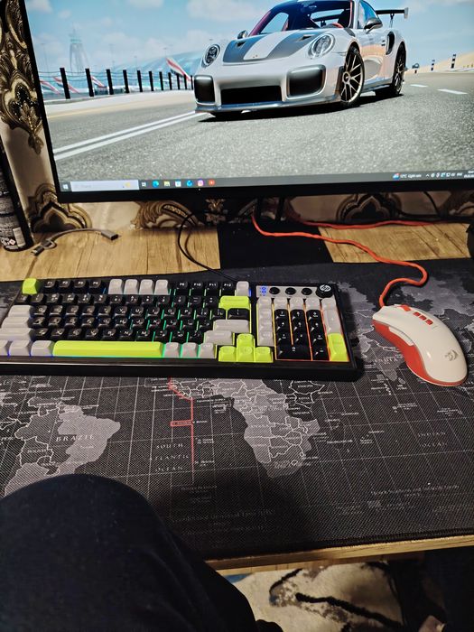 Kompyuter sotiladi b/u