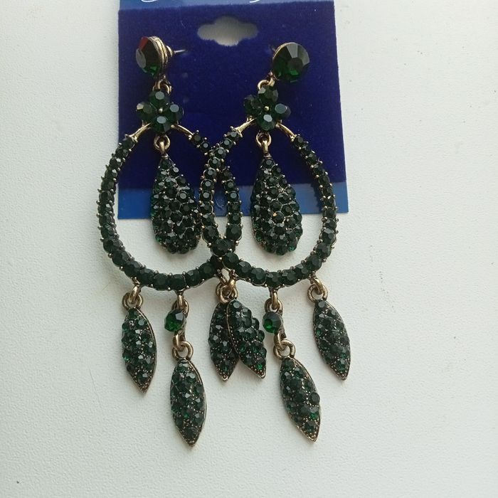 Сережка бижутерия