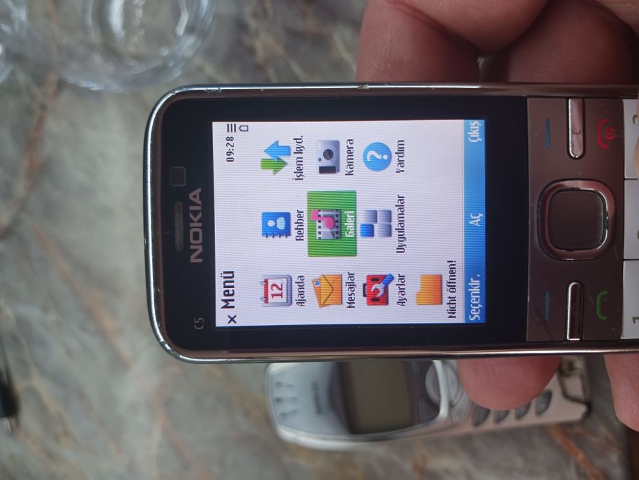 Nokia с5 .почти като нов
