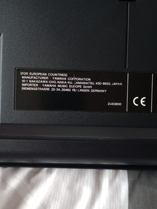 vand pian electric (electronic) yamaha ez 220