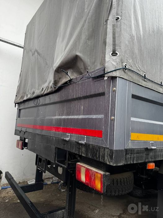 Бортавая автоплатформа с тентом Sinotruk Homan-H3  4x4  9 тн