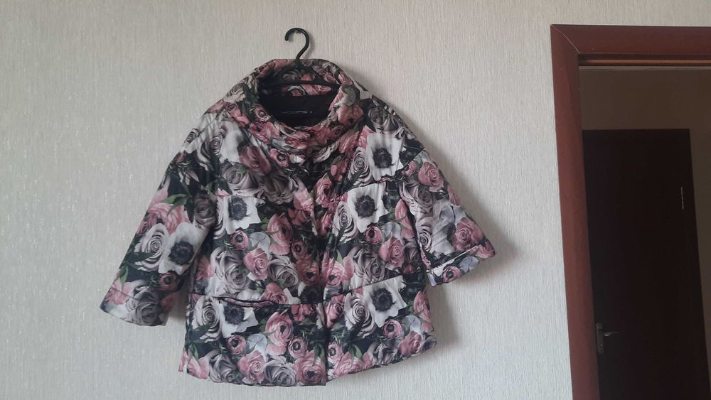 Продается новая куртка. Размер 46 - 50