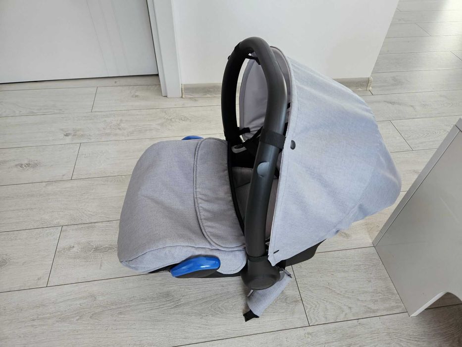 Кошче за бебе с основа за кола Isofix